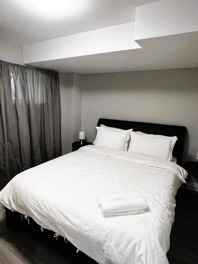 Beautiful Basement Apartment *